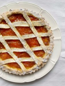 Crostata di Pasta Frolla con Avocado, una ricetta per preparare una golosa pasta frolla senza burro e senza grassi perfetta per restare in forma con gusto!