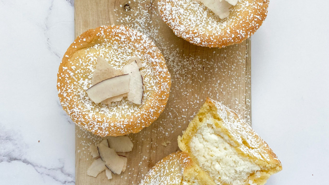 Muffin di Frolla Senza Burro al Cocco