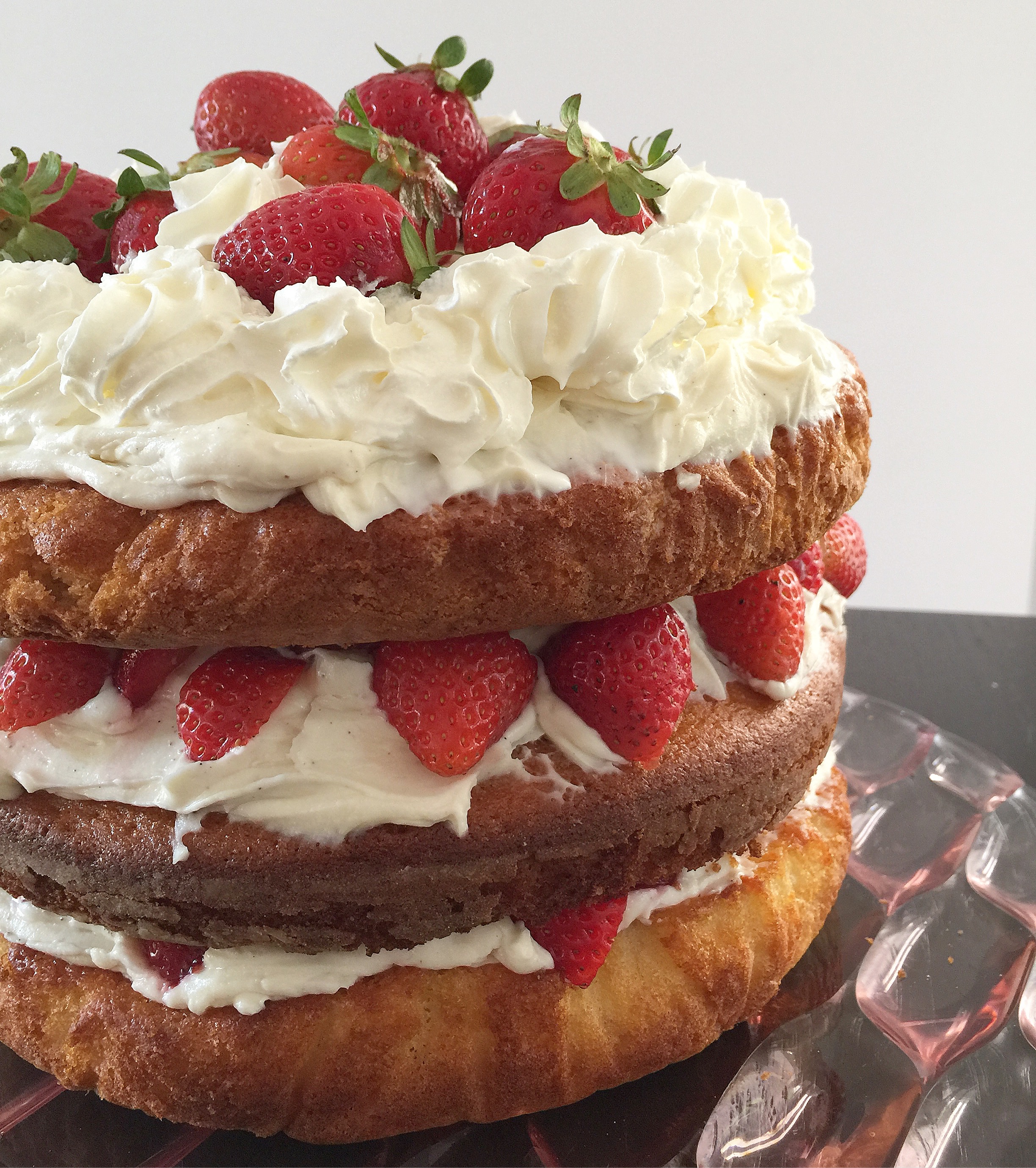 Naked Cake alle Fragole Senza Burro