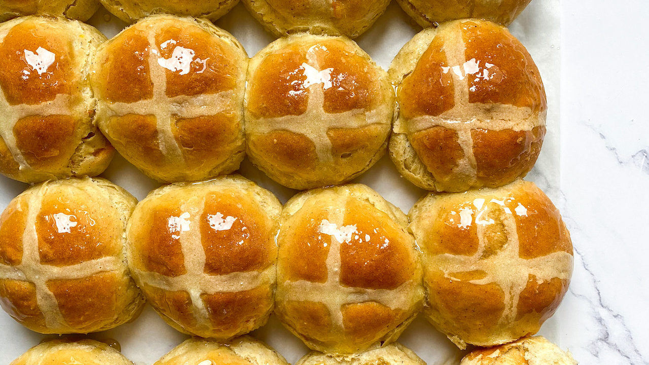 hot cross buns