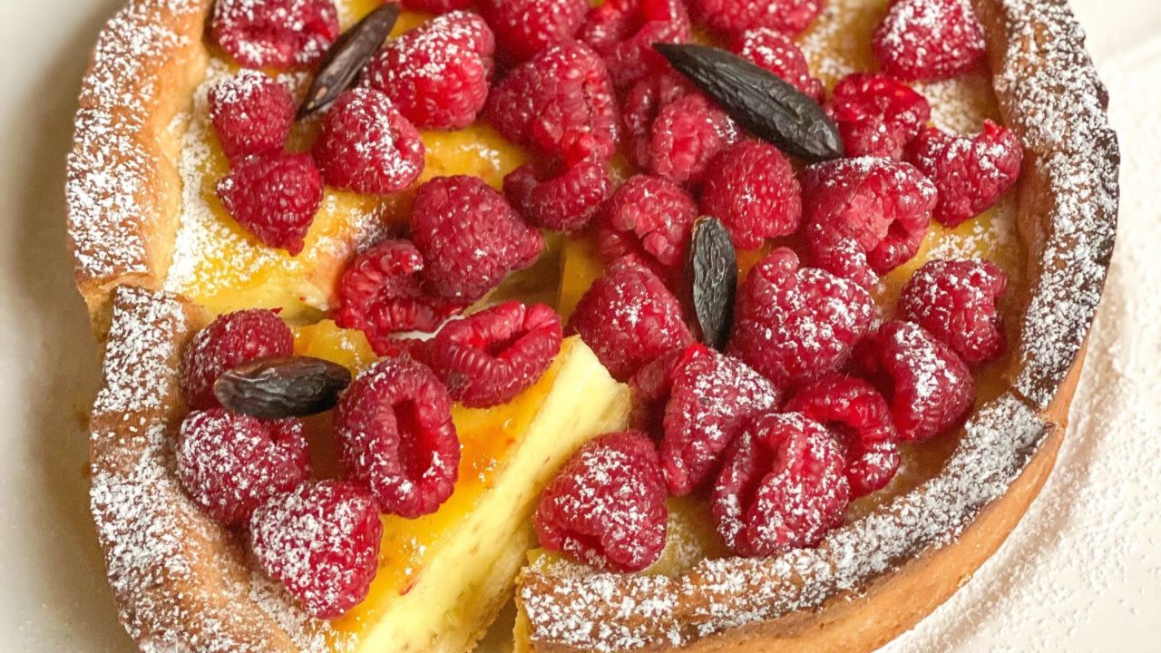 Crostata con Crema Cotta e Lamponi