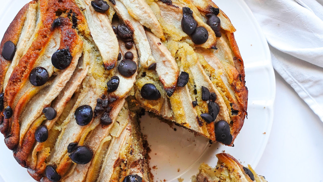 torta pere e gocce di cioccolato senza burro