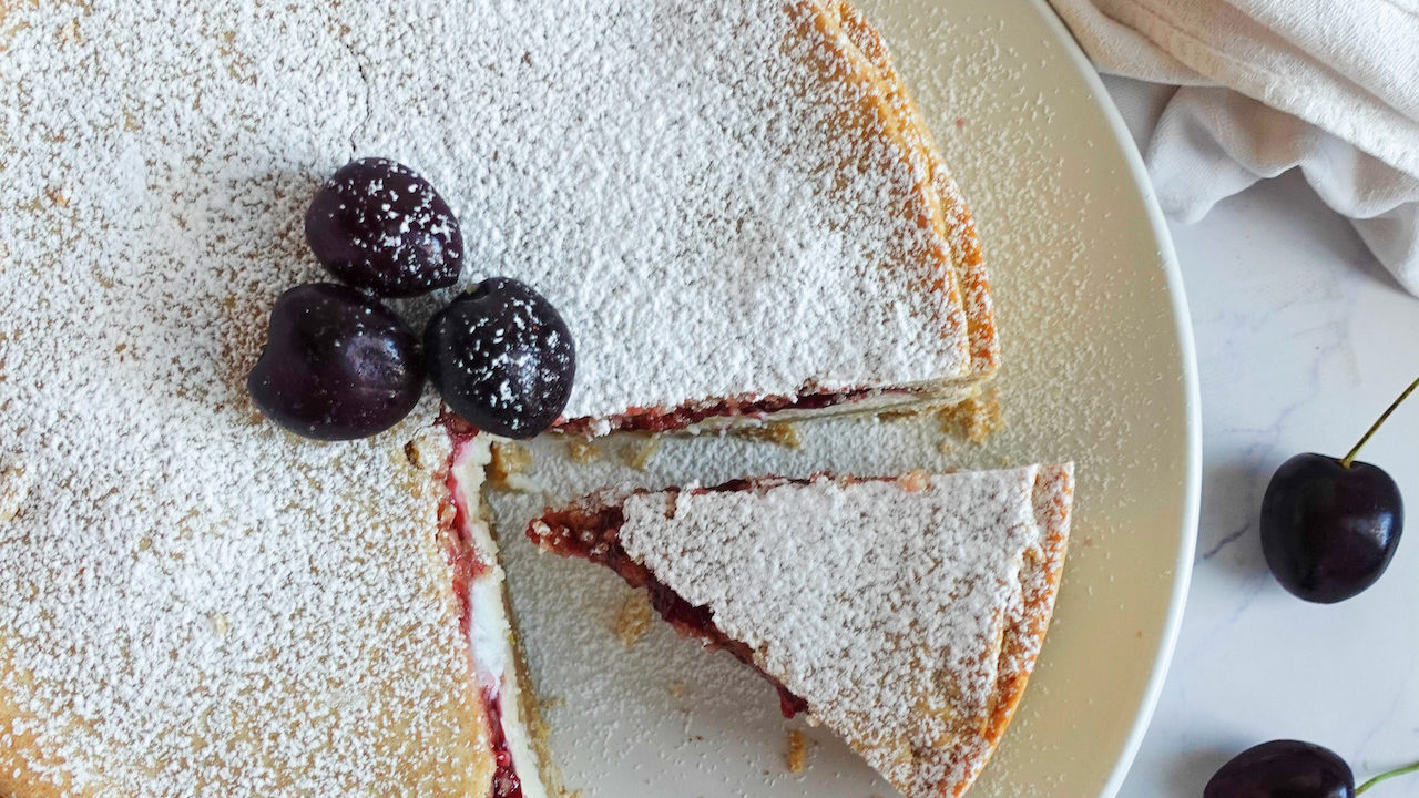 Crostata Ricotta e Visciole Senza Burro