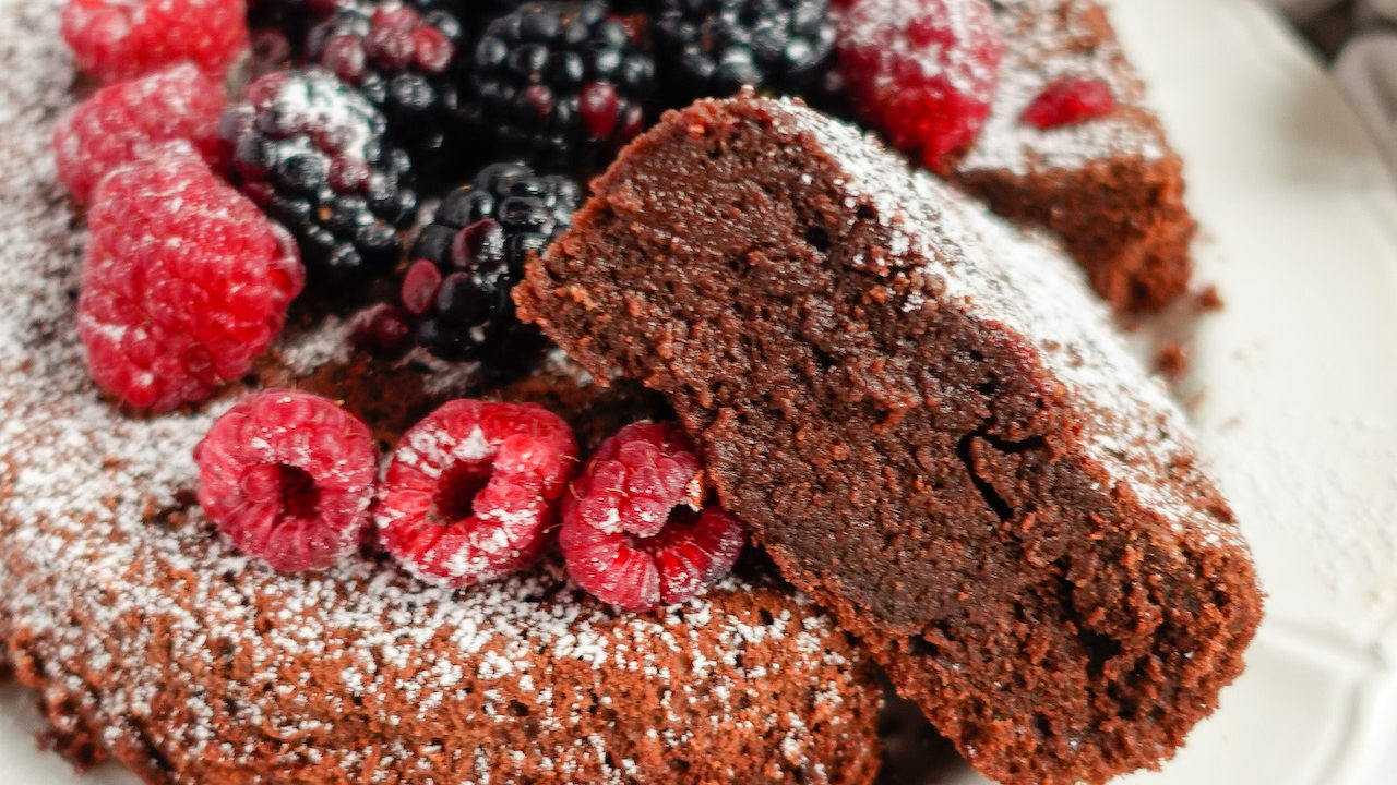 Torta Fondente al Cioccolato Senza Farina e Burro